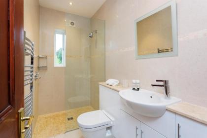 Veeve - Keats Country - image 22