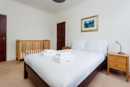 Veeve - Keats Country - image 24