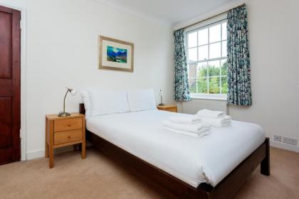 Veeve - Keats Country - image 25