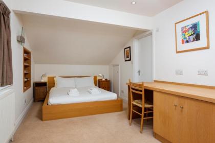 Veeve - Keats Country - image 29