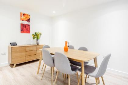 Stayo New Compton Street - image 18