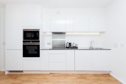 Clover Court - image 11