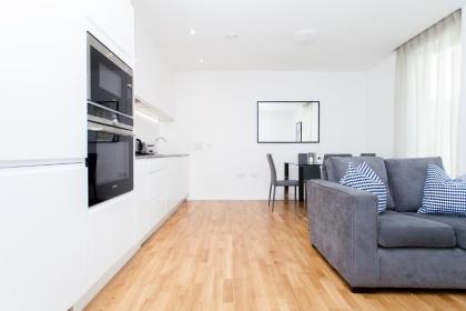 Clover Court - image 12