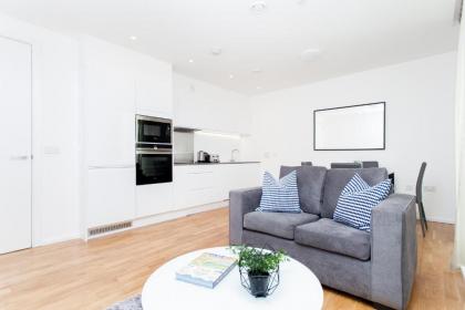 Clover Court - image 19