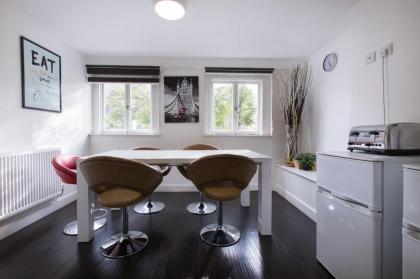 News Hotel by DC London Rooms - image 18