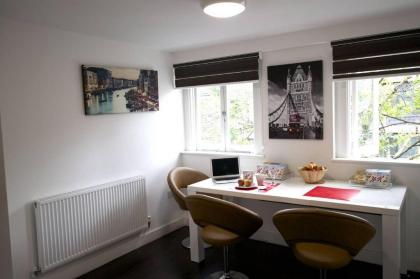 News Hotel by DC London Rooms - image 8