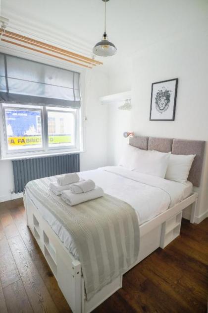 Modern 1 Bedroom Apartment in Shoreditch - image 8