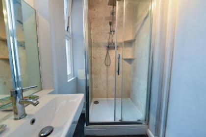 1 Bedroom Flat Near Marble Arch - image 11