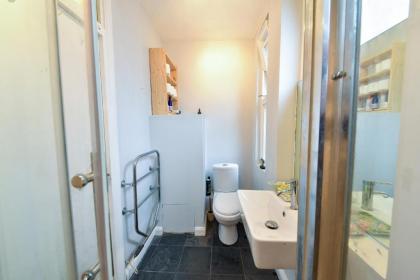1 Bedroom Flat Near Marble Arch - image 14