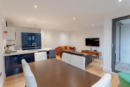 Notting Hill 2 Bedroom Apartment - image 14