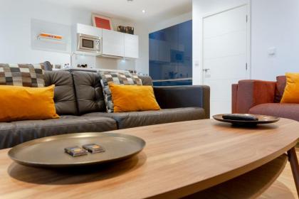 Notting Hill 2 Bedroom Apartment - image 2
