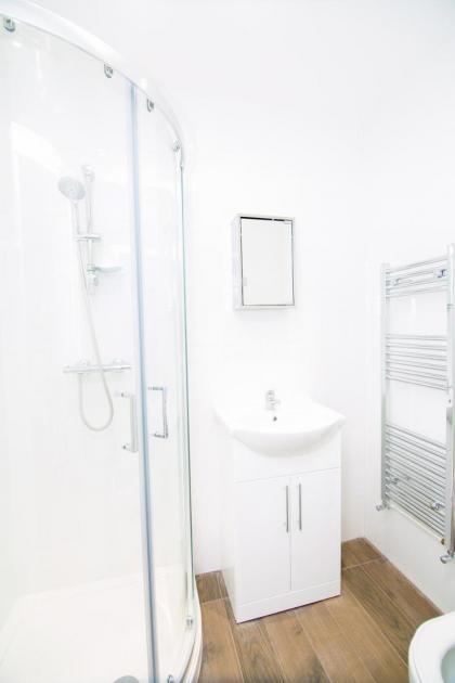 Earl's Court Studios - image 16