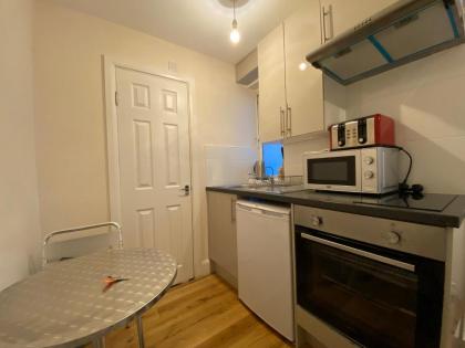 Earl's Court Studios - image 24