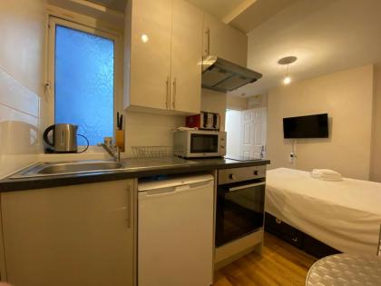 Earl's Court Studios - image 26