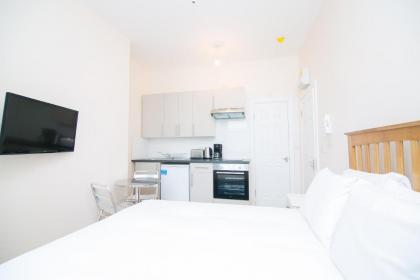 Earl's Court Studios - image 30