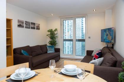 Royal Crossharbour Apartment - image 19