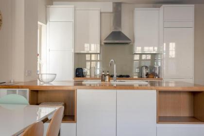 Fantastic 2 Bedroom Apartment in Central London - image 13
