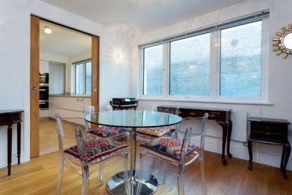 Veeve - Mews and Majesty in Mayfair - image 13