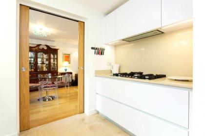 Veeve - Mews and Majesty in Mayfair - image 3
