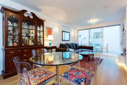 Veeve - Mews and Majesty in Mayfair - image 5