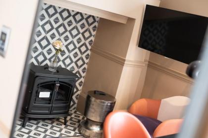 Counting House - image 4