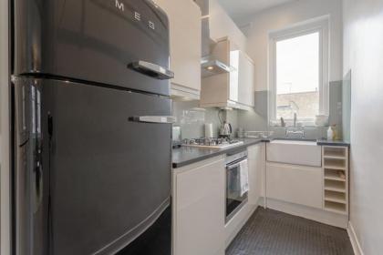 Vibrant 1 Bedroom Flat In Islington With Garden - image 11