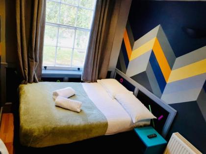 KX Rooms Kings Cross - image 12