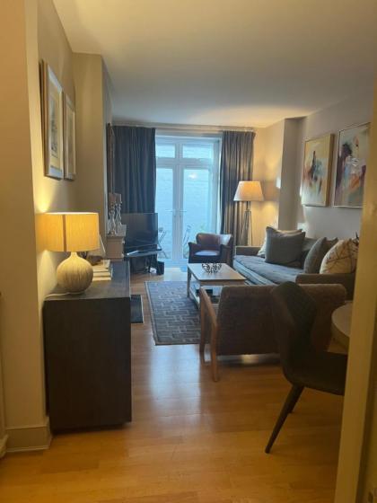 2 Bedroom Apartment just off Kings Road - image 2
