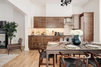 Elegant 3Bed Apartment in Kensington Olympia - image 11