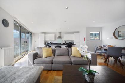 2 Bed Executive Penthouse near Liverpool Street FREE WIFI by City Stay Aparts London - image 15