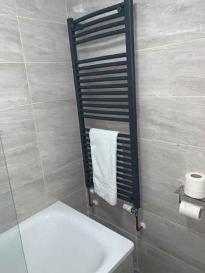 CENTRAL APARTMENT PADDINGTON - image 16