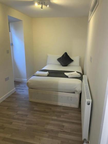 CENTRAL APARTMENT PADDINGTON - image 17