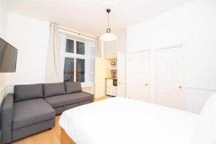 Knightsbridge Apartments - image 8
