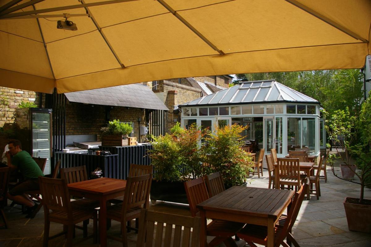 The Victoria - image 7