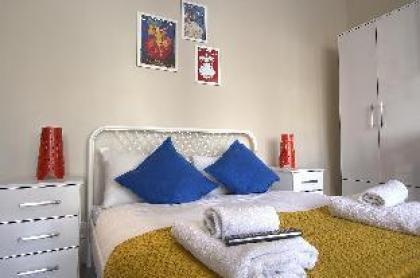 Studio with WIFI in London #B1 - image 12