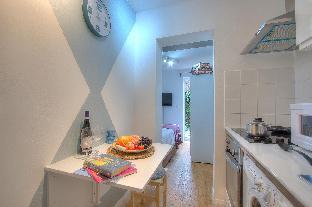 Private Studio With Patio #R3 - image 4