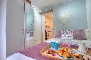 Private Studio With Patio #R3 - image 5