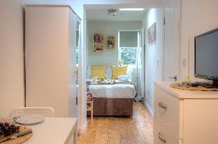 Private Studio Close to Metro #R2 - main image