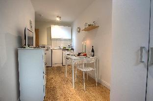 Private Studio Close to Metro #R2 - image 7