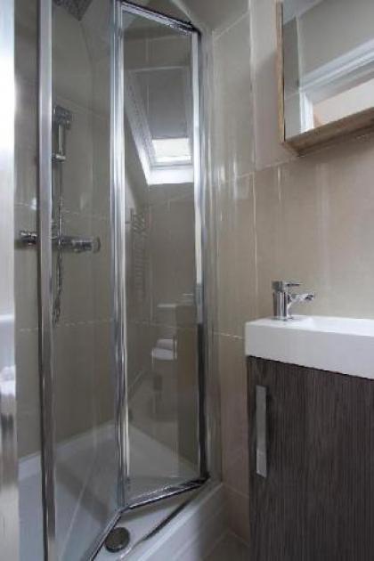 Studio close to Metro #CJ3 - image 7