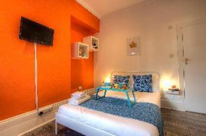 Studio close to central London #RED B - image 5