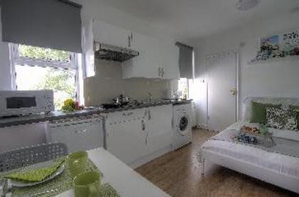 Private Studio in London #RED C  - image 2