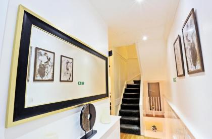 Covent Garden Suites - image 17