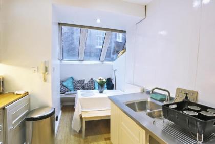 Covent Garden Suites - image 7