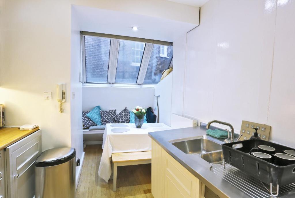 Covent Garden Suites - image 7