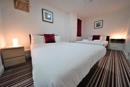 TBH Hotel - image 4