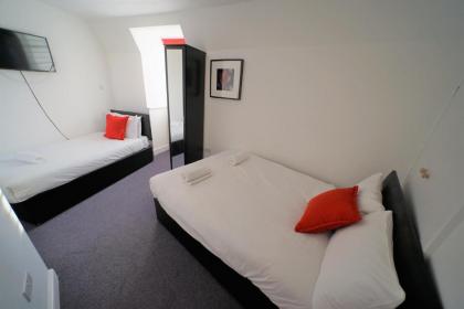 TBH Hotel - image 6