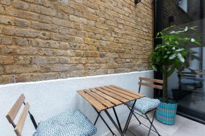 Stylish 3 bedroom House  Patio near Edgware Road - image 8
