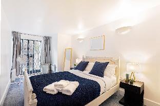 Elegant 2 BR Duplex  Patio by Kensington High St  - image 6
