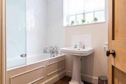 Beautiful one bedroom in perfect location